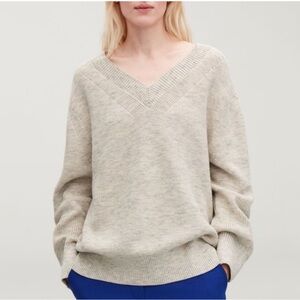 COS Women’s Cotton Oversized Oatmeal Heather V-Neck Sweater  Medium